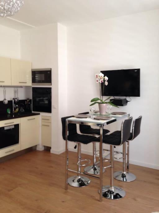 #28 1 Bdr Flat Ac Balcony Hper Central 10Mins To Beach & Old Town Nizza Esterno foto