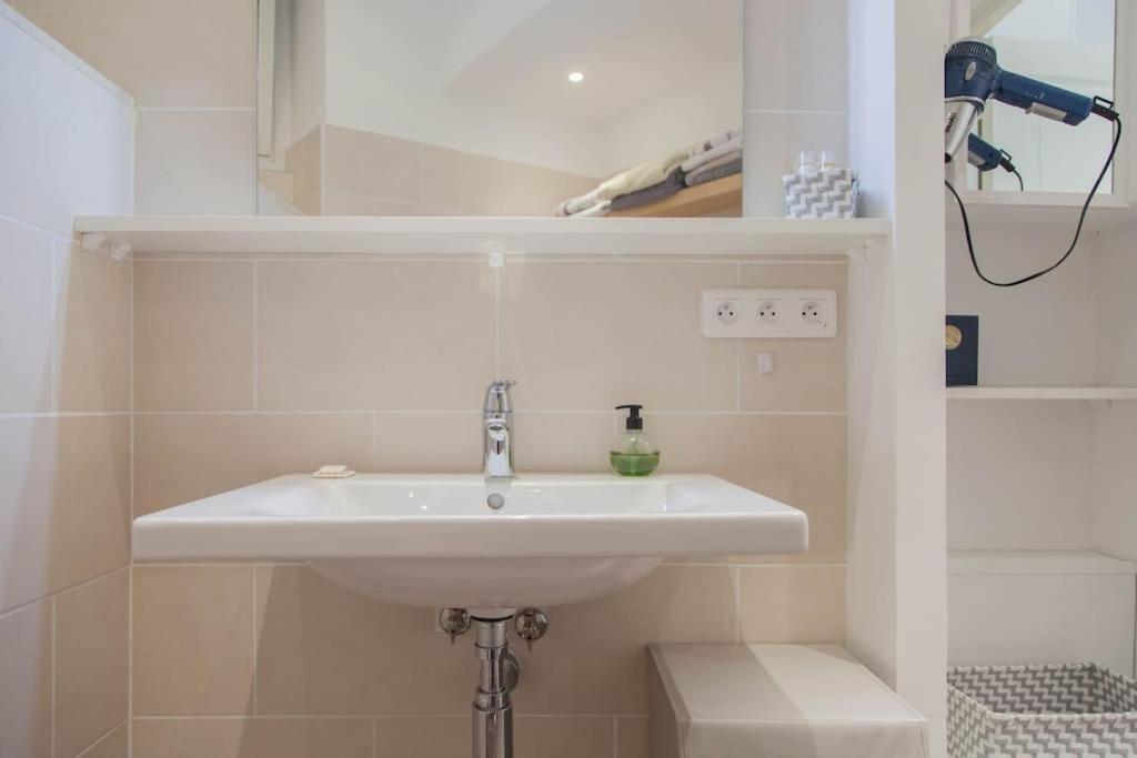 #28 1 Bdr Flat Ac Balcony Hper Central 10Mins To Beach & Old Town Nizza Esterno foto