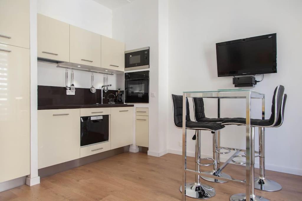 #28 1 Bdr Flat Ac Balcony Hper Central 10Mins To Beach & Old Town Nizza Esterno foto