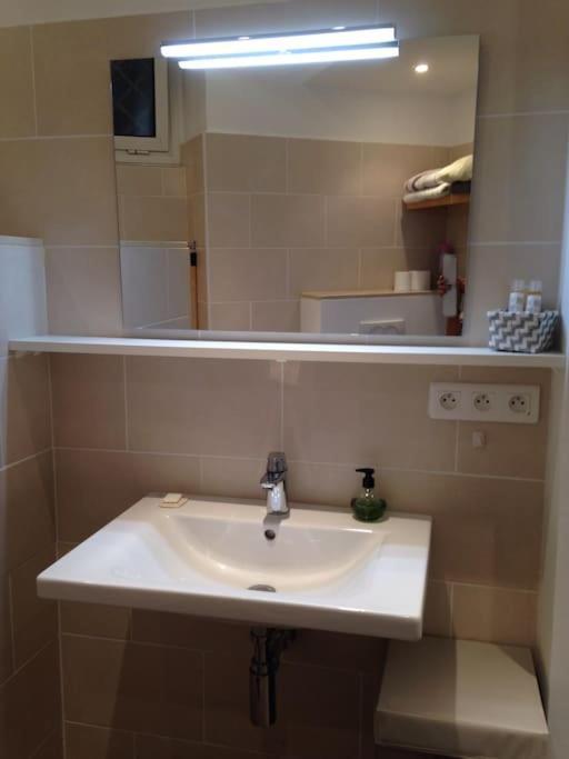 #28 1 Bdr Flat Ac Balcony Hper Central 10Mins To Beach & Old Town Nizza Esterno foto